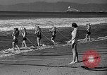 Standbild Hausgemachte Tauchanzug Venice Beach Los Angeles California USA, 1935, aus Sekunde 33 historischem Filmmaterial Videoclip 65675043334