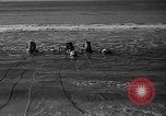Standbild Hausgemachte Tauchanzug Venice Beach Los Angeles California USA, 1935, aus Sekunde 37 historischem Filmmaterial Videoclip 65675043334