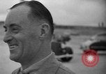 Standbild Sir Malcolm Campbell Daytona Beach Florida USA, 1935, aus Sekunde 17 historischem Filmmaterial Videoclip 65675043335