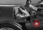 Standbild Sir Malcolm Campbell Daytona Beach Florida USA, 1935, aus Sekunde 38 historischem Filmmaterial Videoclip 65675043335