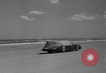 Standbild Sir Malcolm Campbell Daytona Beach Florida USA, 1935, aus Sekunde 55 historischem Filmmaterial Videoclip 65675043335