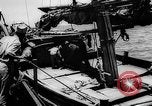 Image pêcheurs chinois rouge Détroit de Taiwan, 1967, de la seconde 15 séquences d'archives historiques vidéo 65675043341