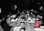 Image pêcheurs chinois rouge Détroit de Taiwan, 1967, de la seconde 28 séquences d'archives historiques vidéo 65675043341