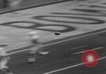 Immagine di 1967 Coppa senior del gioco del calcio Mobile Alabama USA, 1967, secondo 34 filmato di repertorio 65675043344
