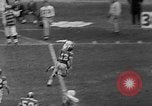 Immagine di 1967 Coppa senior del gioco del calcio Mobile Alabama USA, 1967, secondo 48 filmato di repertorio 65675043344