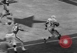 Immagine di 1967 Coppa senior del gioco del calcio Mobile Alabama USA, 1967, secondo 60 filmato di repertorio 65675043344