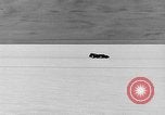 Standbild Sir Malcolm Campbell Bonneville Salt Flats Utah USA, 1935, aus Sekunde 36 historischem Filmmaterial Videoclip 65675043345