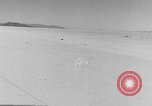 Standbild Sir Malcolm Campbell Bonneville Salt Flats Utah USA, 1935, aus Sekunde 48 historischem Filmmaterial Videoclip 65675043345