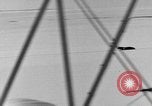 Standbild Sir Malcolm Campbell Bonneville Salt Flats Utah USA, 1935, aus Sekunde 59 historischem Filmmaterial Videoclip 65675043345