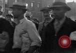 Image travailleurs grève du chantier naval de fin Camden New Jersey USA, 1935, de la seconde 22 séquences d'archives historiques vidéo 65675043348
