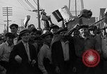 Image travailleurs grève du chantier naval de fin Camden New Jersey USA, 1935, de la seconde 48 séquences d'archives historiques vidéo 65675043348