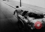 Immagine di La ricostruzione e la prosperità a Berlino ovest mentre Berlino est struggl Berlino Germania, 1958, secondo 52 filmato di repertorio 65675043357