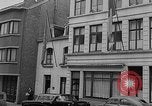 Immagine di Il Reverendo George Pire Belgio, 1958, secondo 6 filmato di repertorio 65675043359