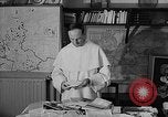 Immagine di Il Reverendo George Pire Belgio, 1958, secondo 19 filmato di repertorio 65675043359