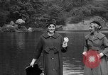 Immagine di Sfilata di moda New York United States USA, 1958, secondo 25 filmato di repertorio 65675043360