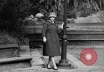 Immagine di Sfilata di moda New York United States USA, 1958, secondo 44 filmato di repertorio 65675043360