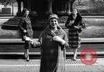 Immagine di Sfilata di moda New York United States USA, 1958, secondo 56 filmato di repertorio 65675043360