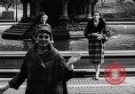 Immagine di Sfilata di moda New York United States USA, 1958, secondo 59 filmato di repertorio 65675043360