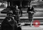 Immagine di Sfilata di moda New York United States USA, 1958, secondo 60 filmato di repertorio 65675043360