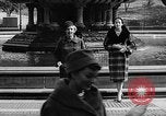 Immagine di Sfilata di moda New York United States USA, 1958, secondo 61 filmato di repertorio 65675043360