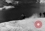 Immagine di Gli sciatori sci Germania, 1958, secondo 32 filmato di repertorio 65675043361