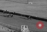 Standbild internationalen Pferderennen Laurel Maryland USA, 1958, aus Sekunde 42 historischem Filmmaterial Videoclip 65675043362
