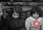 Image Dépression maisons grotte Uniontown Pennsylvania USA, 1935, de la seconde 30 séquences d'archives historiques vidéo 65675043368