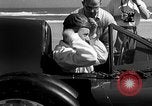 Standbild Sir Malcolm Campbell Daytona Beach Florida USA, 1935, aus Sekunde 12 historischem Filmmaterial Videoclip 65675043370