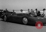 Standbild Sir Malcolm Campbell Daytona Beach Florida USA, 1935, aus Sekunde 15 historischem Filmmaterial Videoclip 65675043370