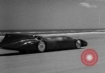Standbild Sir Malcolm Campbell Daytona Beach Florida USA, 1935, aus Sekunde 22 historischem Filmmaterial Videoclip 65675043370