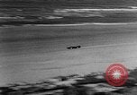 Standbild Sir Malcolm Campbell Daytona Beach Florida USA, 1935, aus Sekunde 33 historischem Filmmaterial Videoclip 65675043370