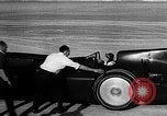 Standbild Sir Malcolm Campbell Daytona Beach Florida USA, 1935, aus Sekunde 42 historischem Filmmaterial Videoclip 65675043370