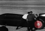 Standbild Sir Malcolm Campbell Daytona Beach Florida USA, 1935, aus Sekunde 43 historischem Filmmaterial Videoclip 65675043370
