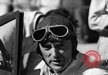 Standbild Sir Malcolm Campbell Daytona Beach Florida USA, 1935, aus Sekunde 44 historischem Filmmaterial Videoclip 65675043370