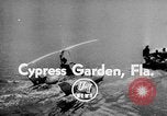 Standbild Hydro-Glider Cypress Garden Florida USA, 1955, aus Sekunde 4 historischem Filmmaterial Videoclip 65675043381