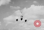 Standbild Hydro-Glider Cypress Garden Florida USA, 1955, aus Sekunde 33 historischem Filmmaterial Videoclip 65675043381
