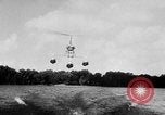 Standbild Hydro-Glider Cypress Garden Florida USA, 1955, aus Sekunde 36 historischem Filmmaterial Videoclip 65675043381