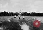 Standbild Hydro-Glider Cypress Garden Florida USA, 1955, aus Sekunde 37 historischem Filmmaterial Videoclip 65675043381