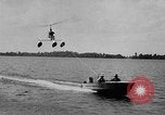 Standbild Hydro-Glider Cypress Garden Florida USA, 1955, aus Sekunde 45 historischem Filmmaterial Videoclip 65675043381