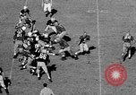 Standbild Fußballspiel Chapel Hill North Carolina USA, 1955, aus Sekunde 5 historischem Filmmaterial Videoclip 65675043382