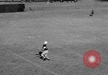 Standbild Fußballspiel Chapel Hill North Carolina USA, 1955, aus Sekunde 31 historischem Filmmaterial Videoclip 65675043382