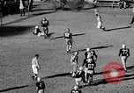 Standbild Fußballspiel Chapel Hill North Carolina USA, 1955, aus Sekunde 46 historischem Filmmaterial Videoclip 65675043382