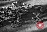 Standbild Fußballspiel Chapel Hill North Carolina USA, 1955, aus Sekunde 50 historischem Filmmaterial Videoclip 65675043382