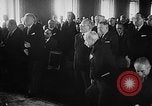 Standbild Papst Pius XII Castel Gandolfo Italien, 1957, aus Sekunde 16 historischem Filmmaterial Videoclip 65675043387