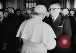 Standbild Papst Pius XII Castel Gandolfo Italien, 1957, aus Sekunde 22 historischem Filmmaterial Videoclip 65675043387