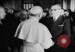 Standbild Papst Pius XII Castel Gandolfo Italien, 1957, aus Sekunde 24 historischem Filmmaterial Videoclip 65675043387