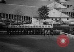 Standbild Handicap Pferderennen Camden New Jersey USA, 1957, aus Sekunde 11 historischem Filmmaterial Videoclip 65675043390