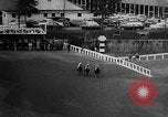 Standbild Handicap Pferderennen Camden New Jersey USA, 1957, aus Sekunde 15 historischem Filmmaterial Videoclip 65675043390