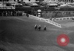 Standbild Handicap Pferderennen Camden New Jersey USA, 1957, aus Sekunde 16 historischem Filmmaterial Videoclip 65675043390