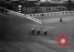 Standbild Handicap Pferderennen Camden New Jersey USA, 1957, aus Sekunde 18 historischem Filmmaterial Videoclip 65675043390